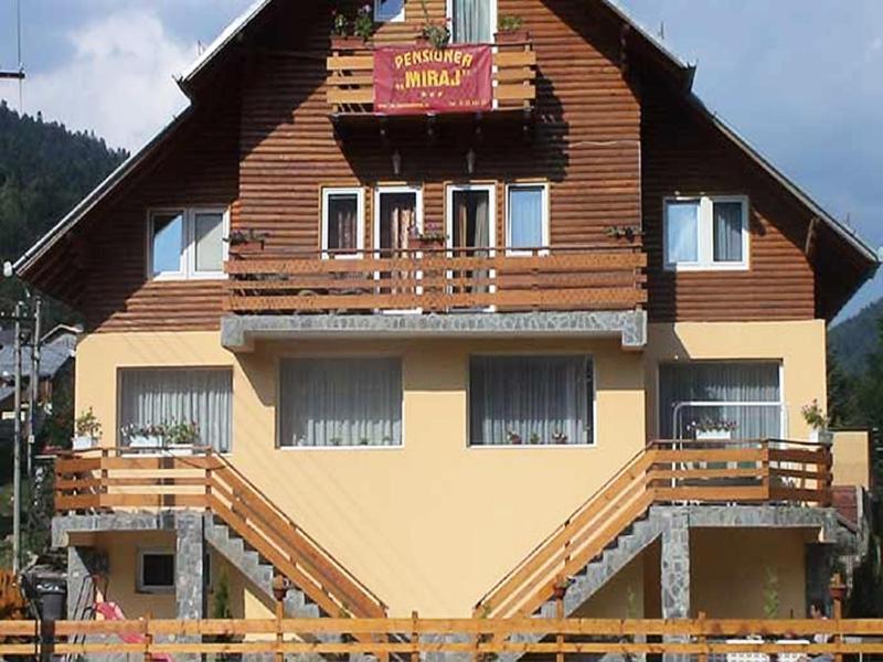Hotel Miraj Azuga Exterior foto