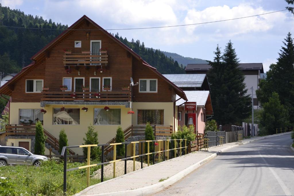 Hotel Miraj Azuga Exterior foto